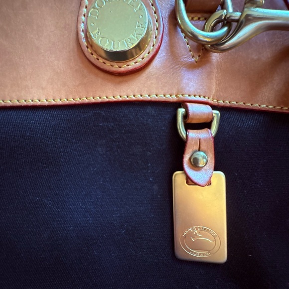 Dooney & Bourke Cabriolet Domed Zip-Zip Satchel | A57069 | Like-New Condition - Picture 9 of 16